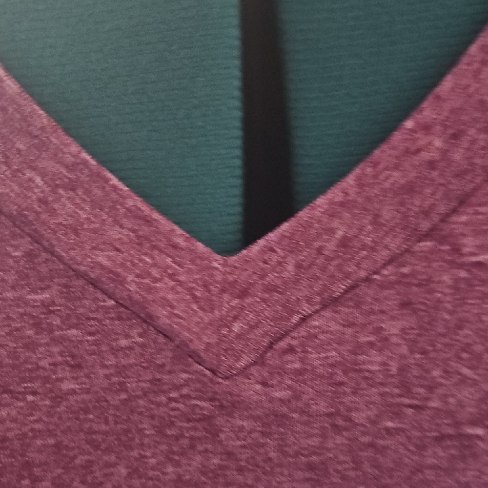 Harley-Davidson Maroon V-Neck Tee - Picture 11 of 11